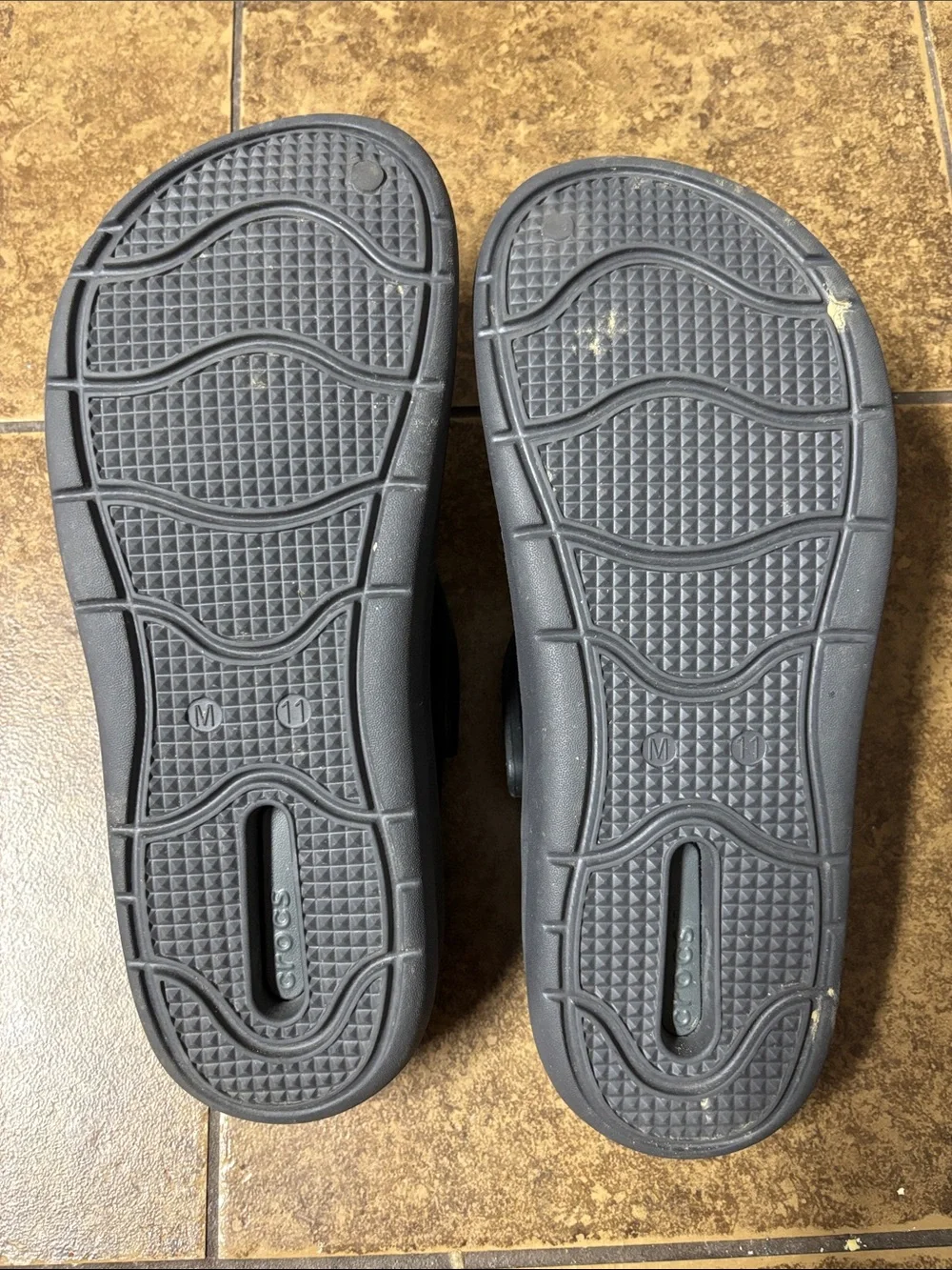 CROCS Black Slip-On Clog men’s 11 - Picture 5 of 7